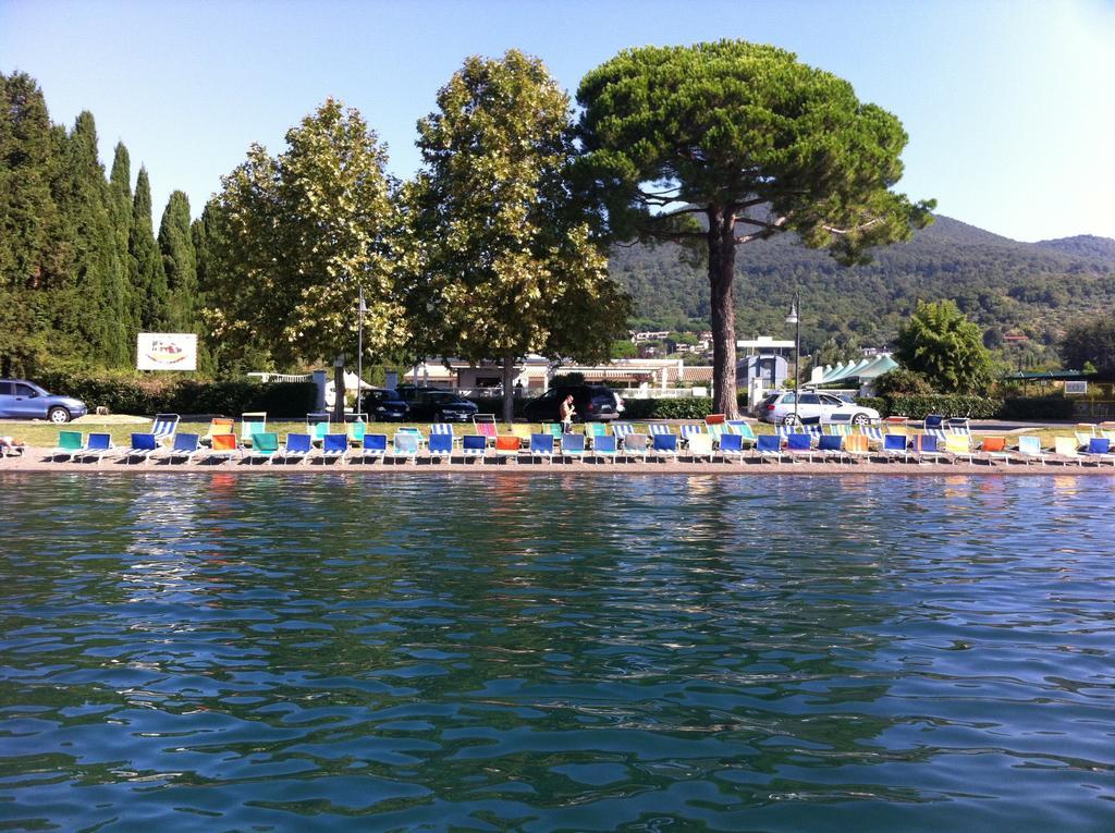 Skipper White Guest House Trevignano Romano Buitenkant foto